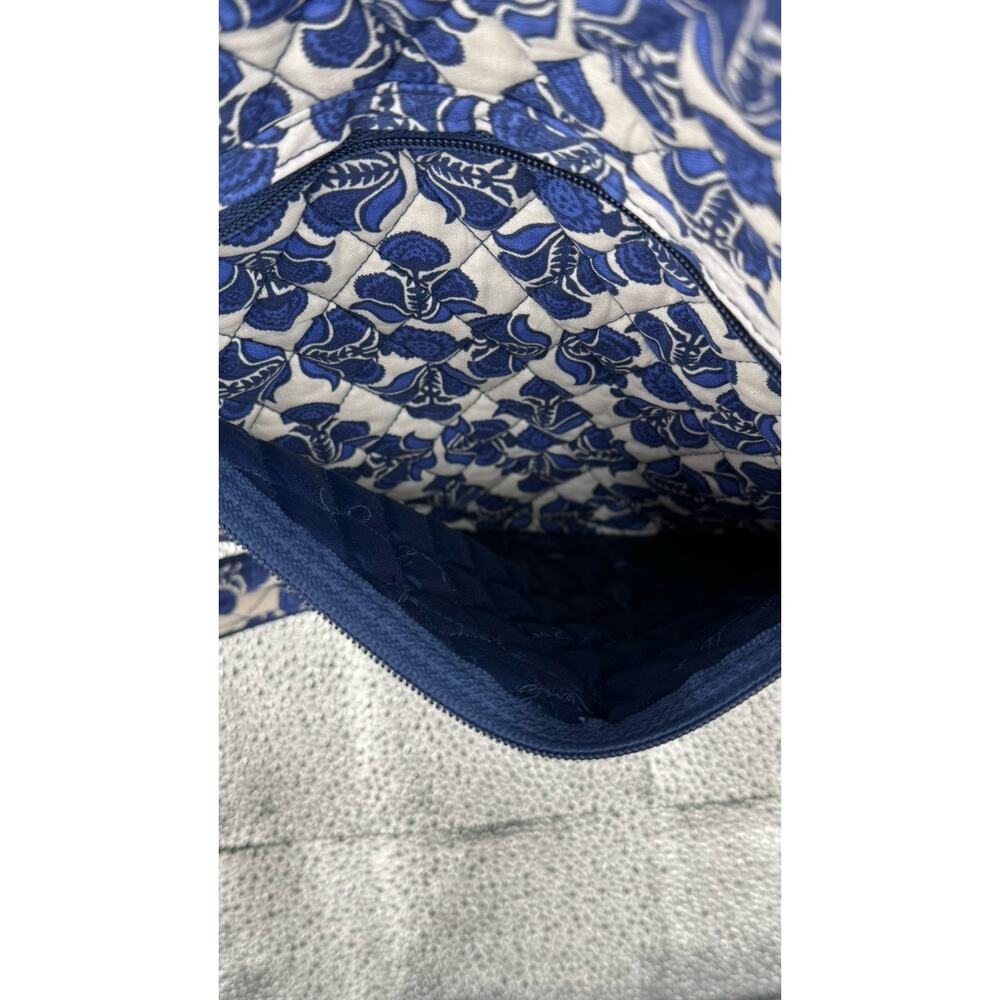 Vera Bradley Large Duffel Travel Bag Cobalt Tile Blue White Quilted Cotton 22” - Picture 11 of 13